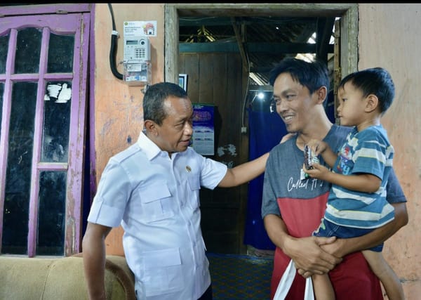 Menteri ESDM Dorong PLTS untuk Listriki Pulau-Pulau Terpencil